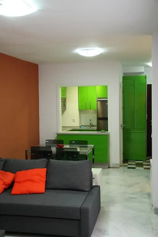 Apartment Francos 0*, Seville